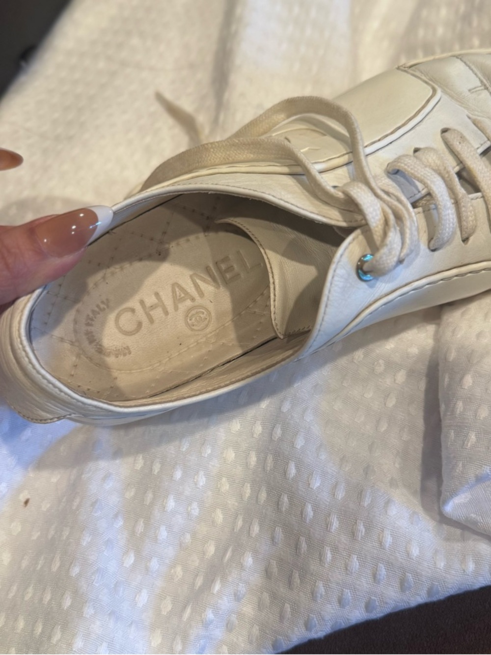 Authenticate Chanel Sneakers - Picture 8 of 8